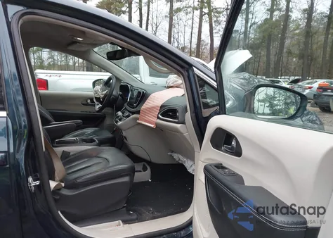 2022 Chrysler Pacifica Touring L from USA, damaged, VIN 2C4RC1BG6NR155583